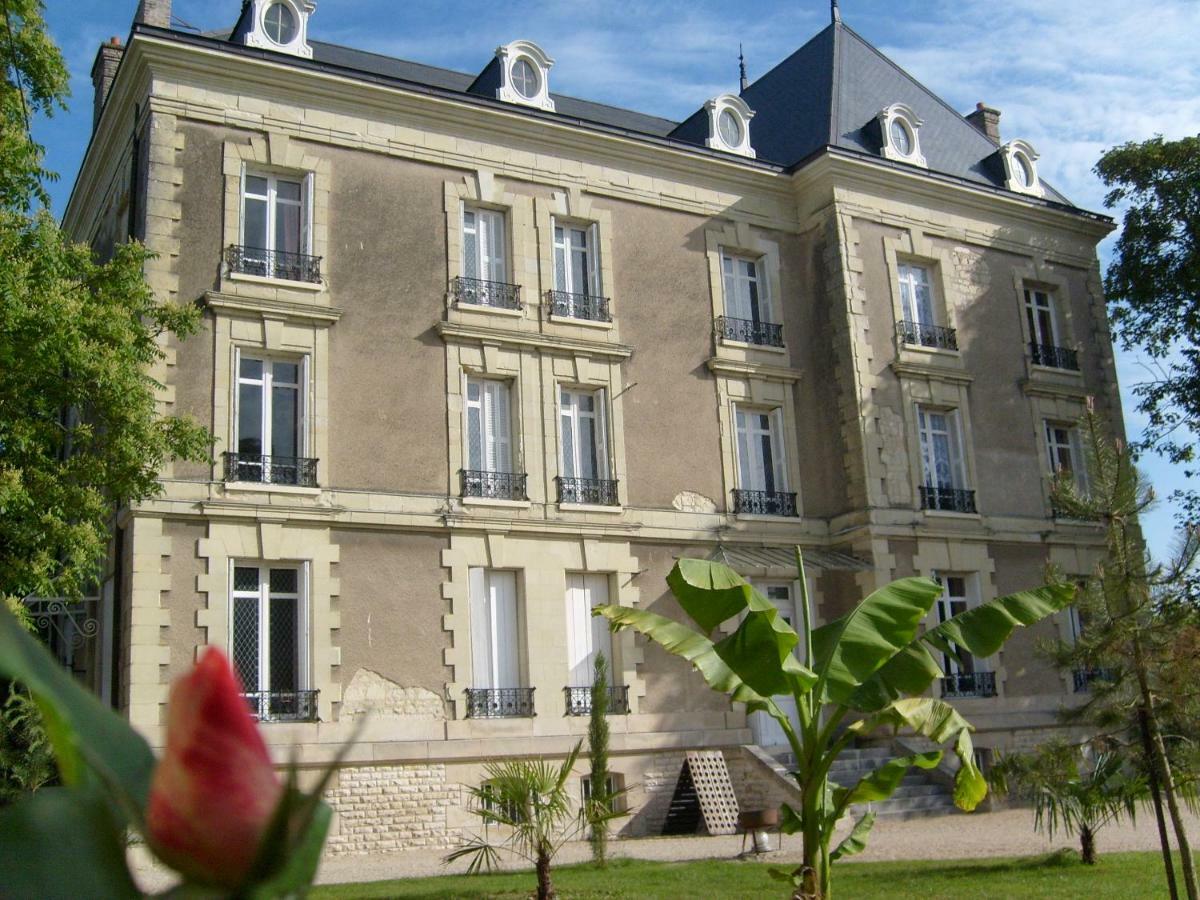 Domaine Lesabaille Hotel Loudun Exterior photo