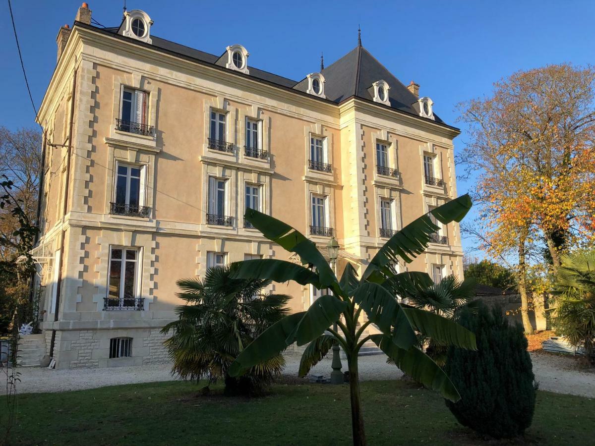 Domaine Lesabaille Hotel Loudun Exterior photo